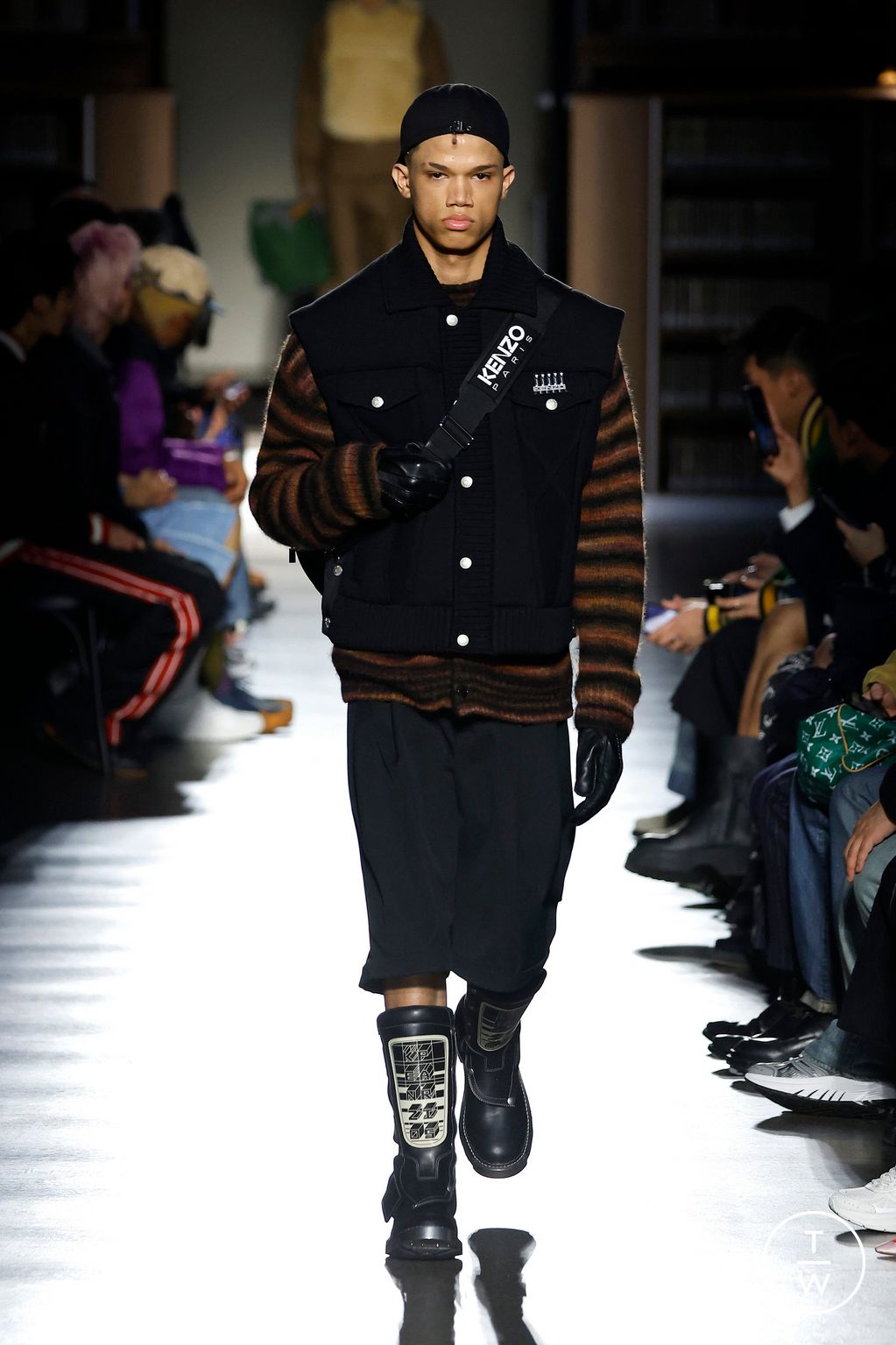 Fashion Week Paris Fall/Winter 2024 look 50 from the Kenzo collection menswear