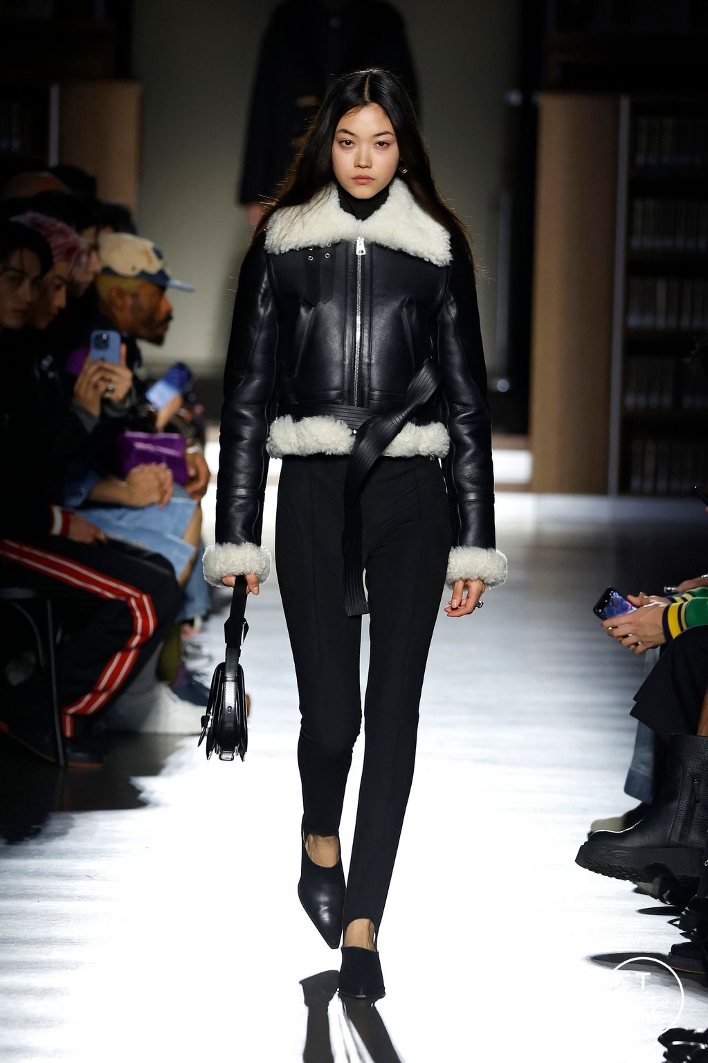 Fashion Week Paris Fall/Winter 2024 look 52 de la collection Kenzo menswear