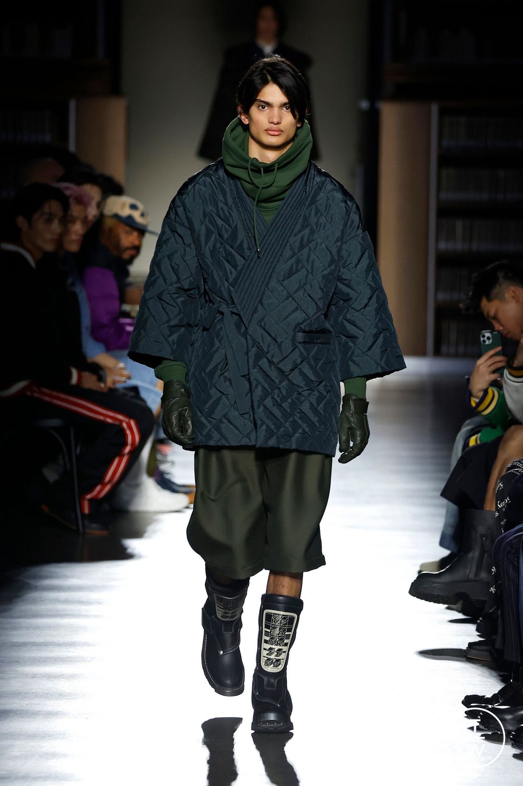 Fashion Week Paris Fall/Winter 2024 look 61 from the Kenzo collection 男装