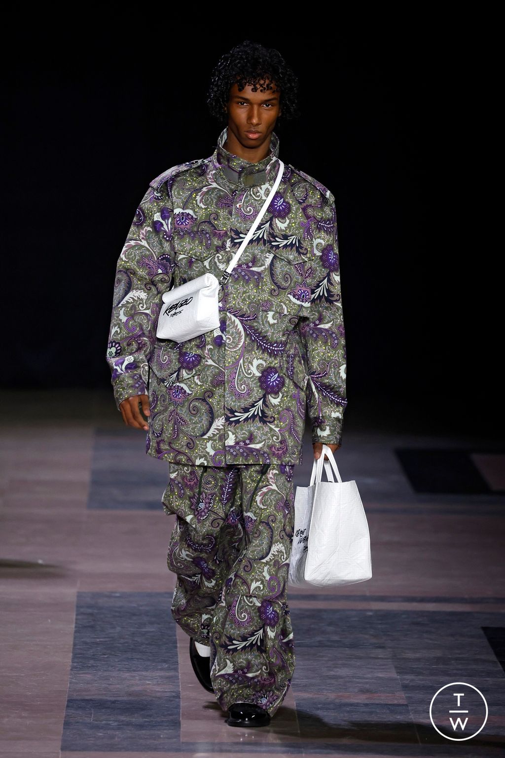 Fashion Week Paris Fall/Winter 2025 look 11 de la collection Kenzo menswear