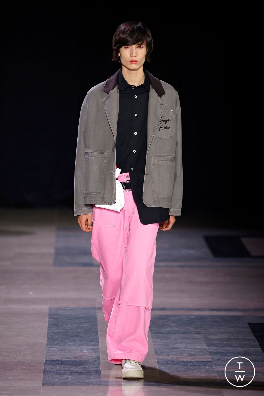 Fashion Week Paris Fall/Winter 2025 look 20 de la collection Kenzo menswear