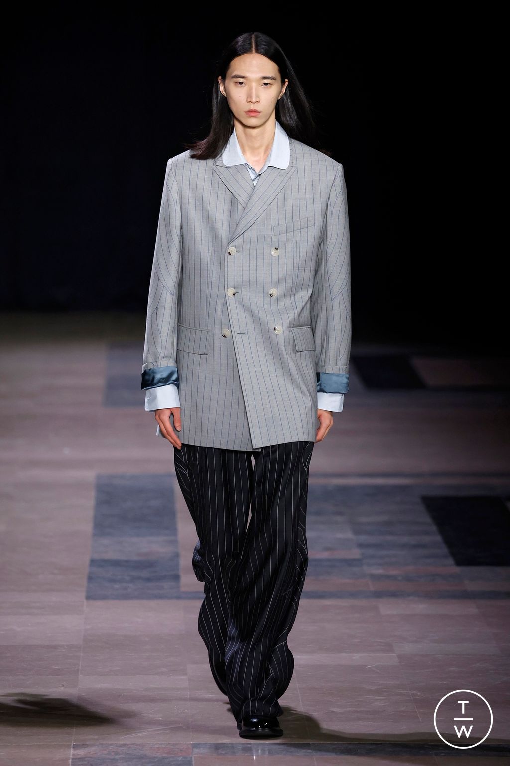 Fashion Week Paris Fall/Winter 2025 look 29 from the Kenzo collection menswear