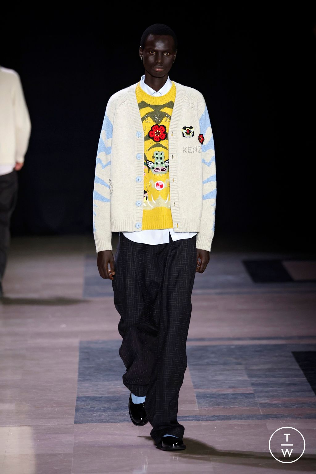 Fashion Week Paris Fall/Winter 2025 look 34 from the Kenzo collection 男装