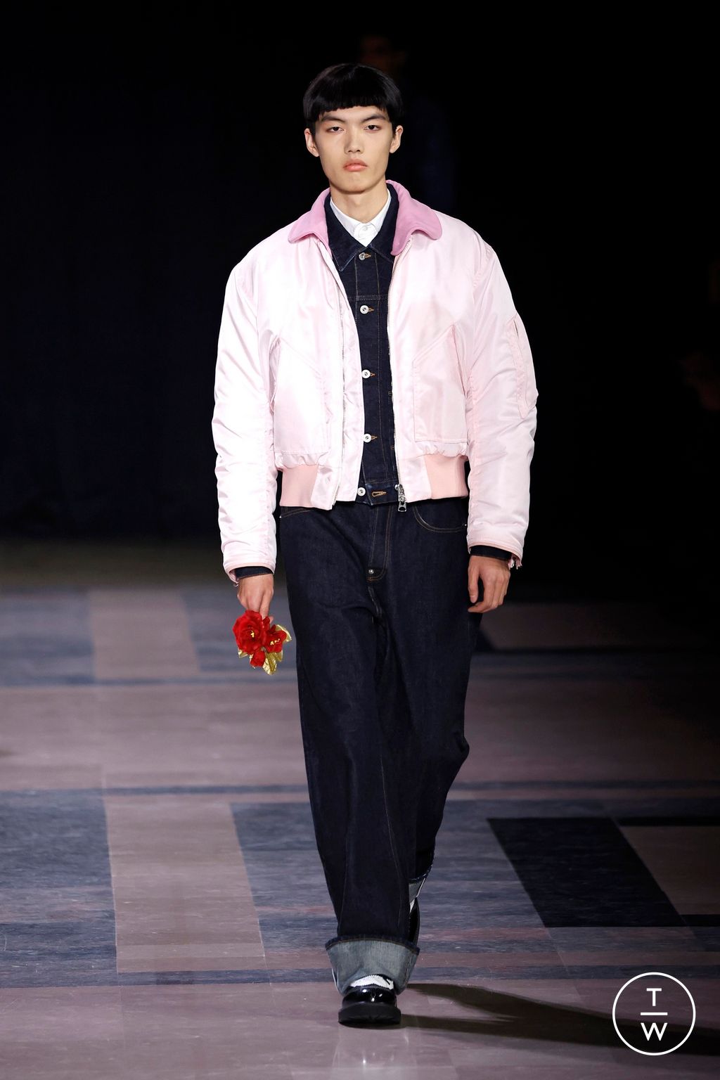 Fashion Week Paris Fall/Winter 2025 look 35 de la collection Kenzo menswear