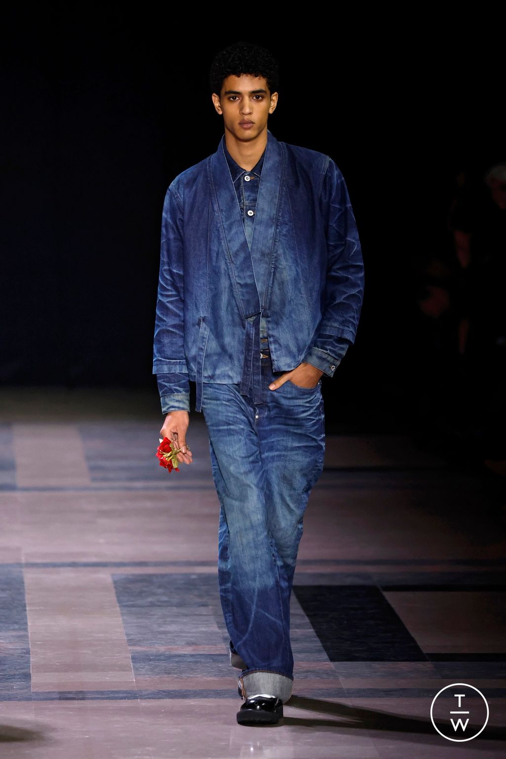 Fashion Week Paris Fall/Winter 2025 look 36 de la collection Kenzo menswear