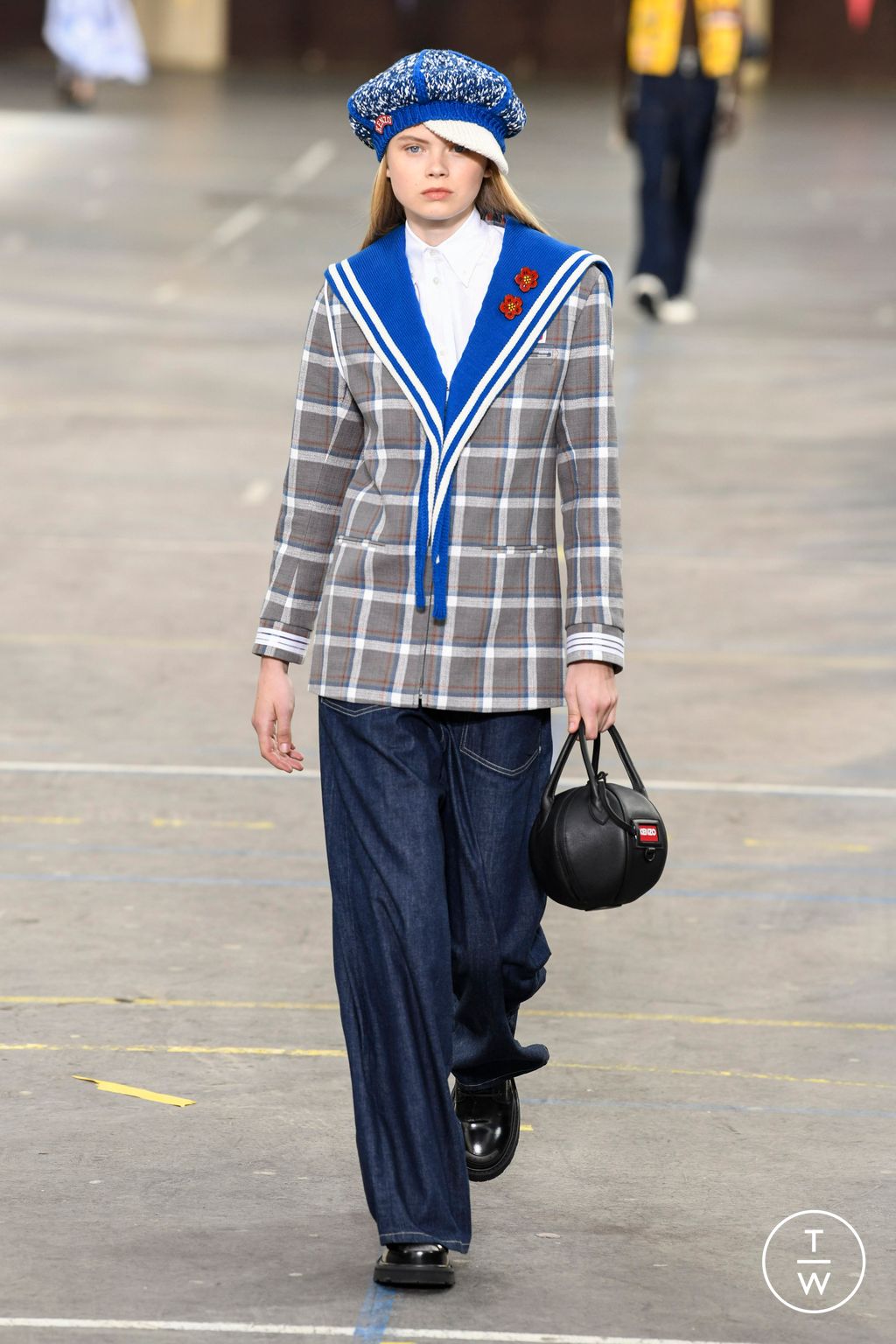 Fashion Week Paris Spring/Summer 2023 look 11 from the Kenzo collection 男装