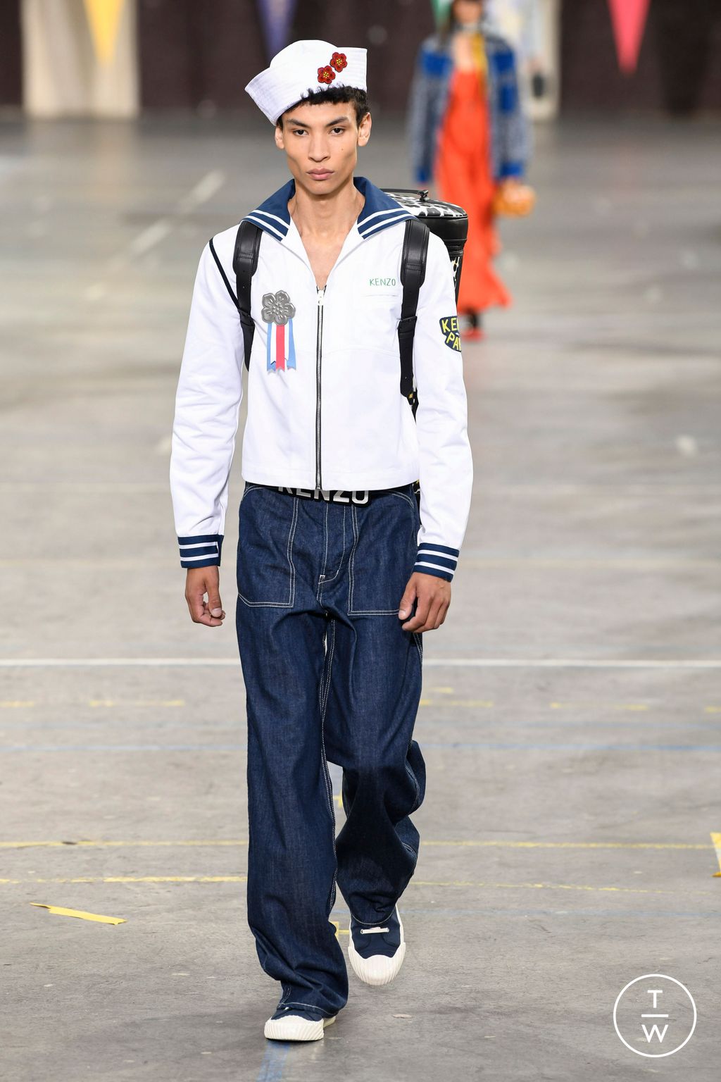 Fashion Week Paris Spring/Summer 2023 look 20 from the Kenzo collection 男装