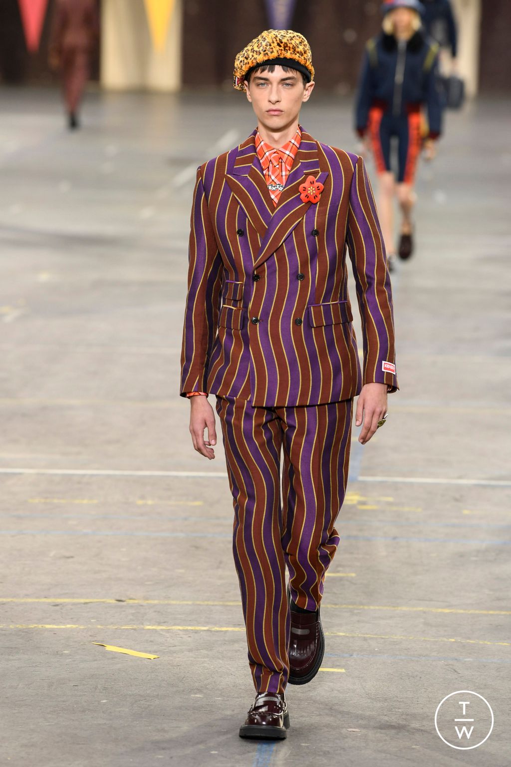 Fashion Week Paris Spring/Summer 2023 look 40 from the Kenzo collection menswear