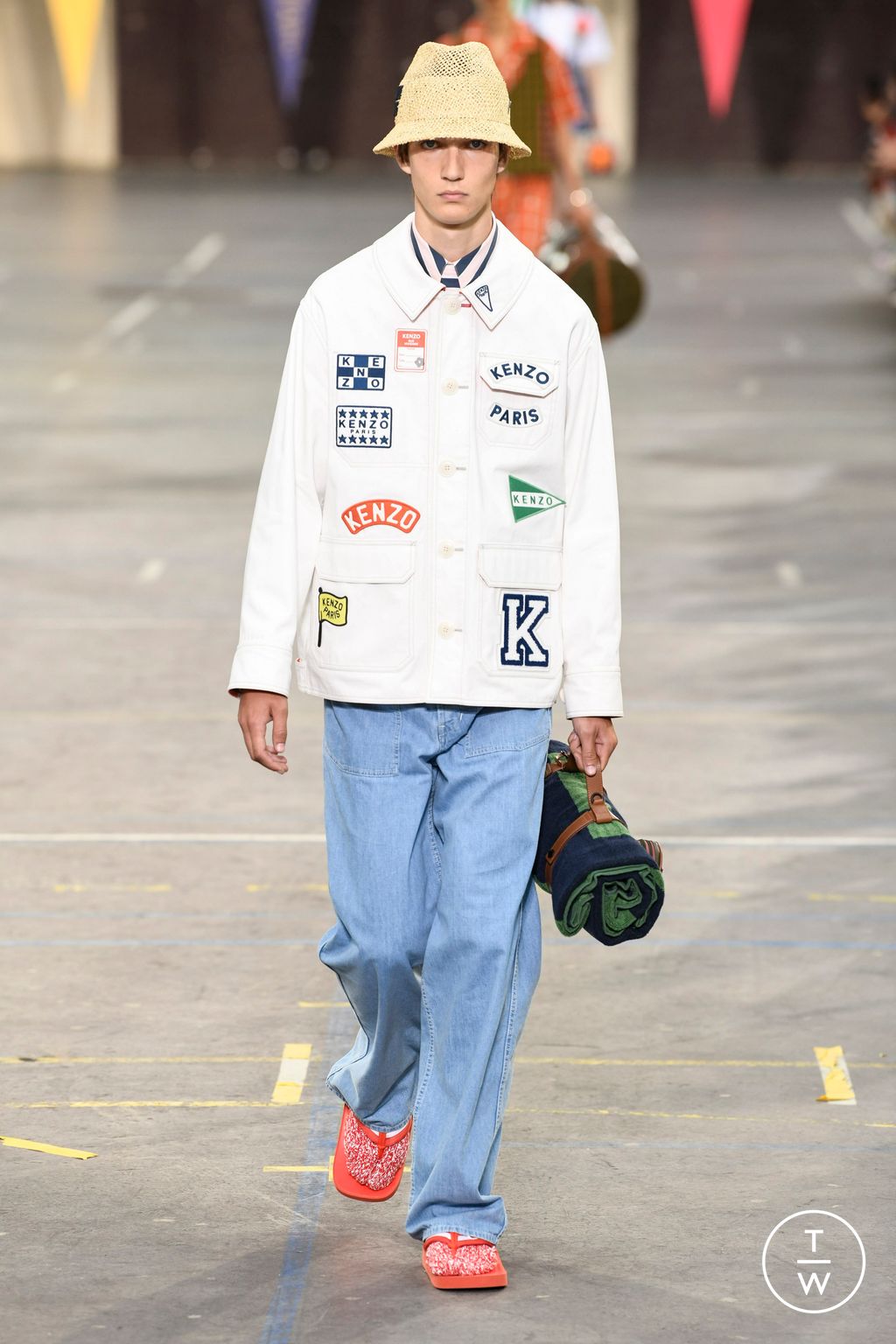 Fashion Week Paris Spring/Summer 2023 look 43 from the Kenzo collection menswear