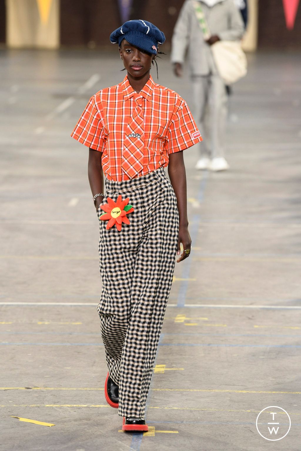Fashion Week Paris Spring/Summer 2023 look 48 from the Kenzo collection menswear