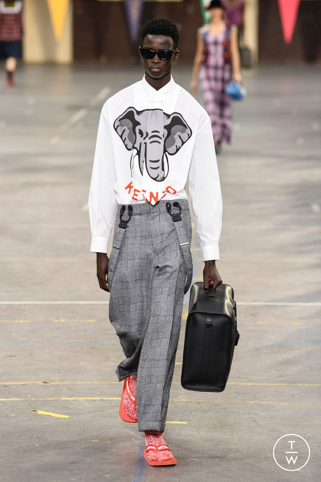 Fashion Week Paris Spring/Summer 2023 look 55 from the Kenzo collection menswear