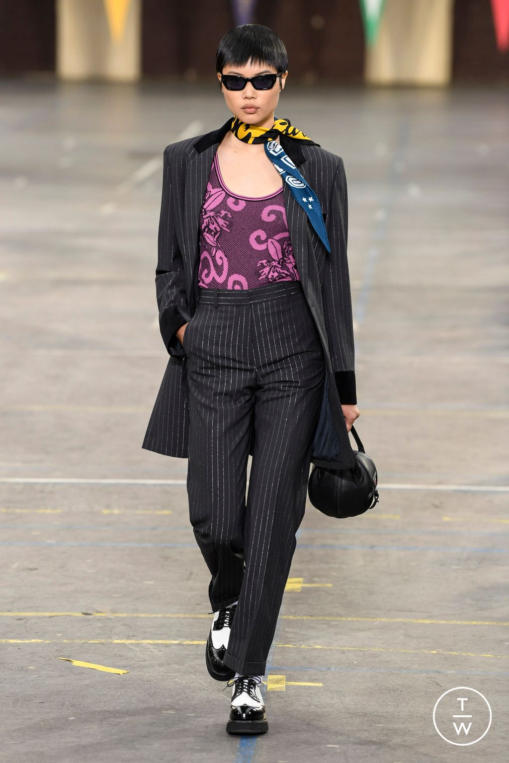 Fashion Week Paris Spring/Summer 2023 look 58 from the Kenzo collection 男装