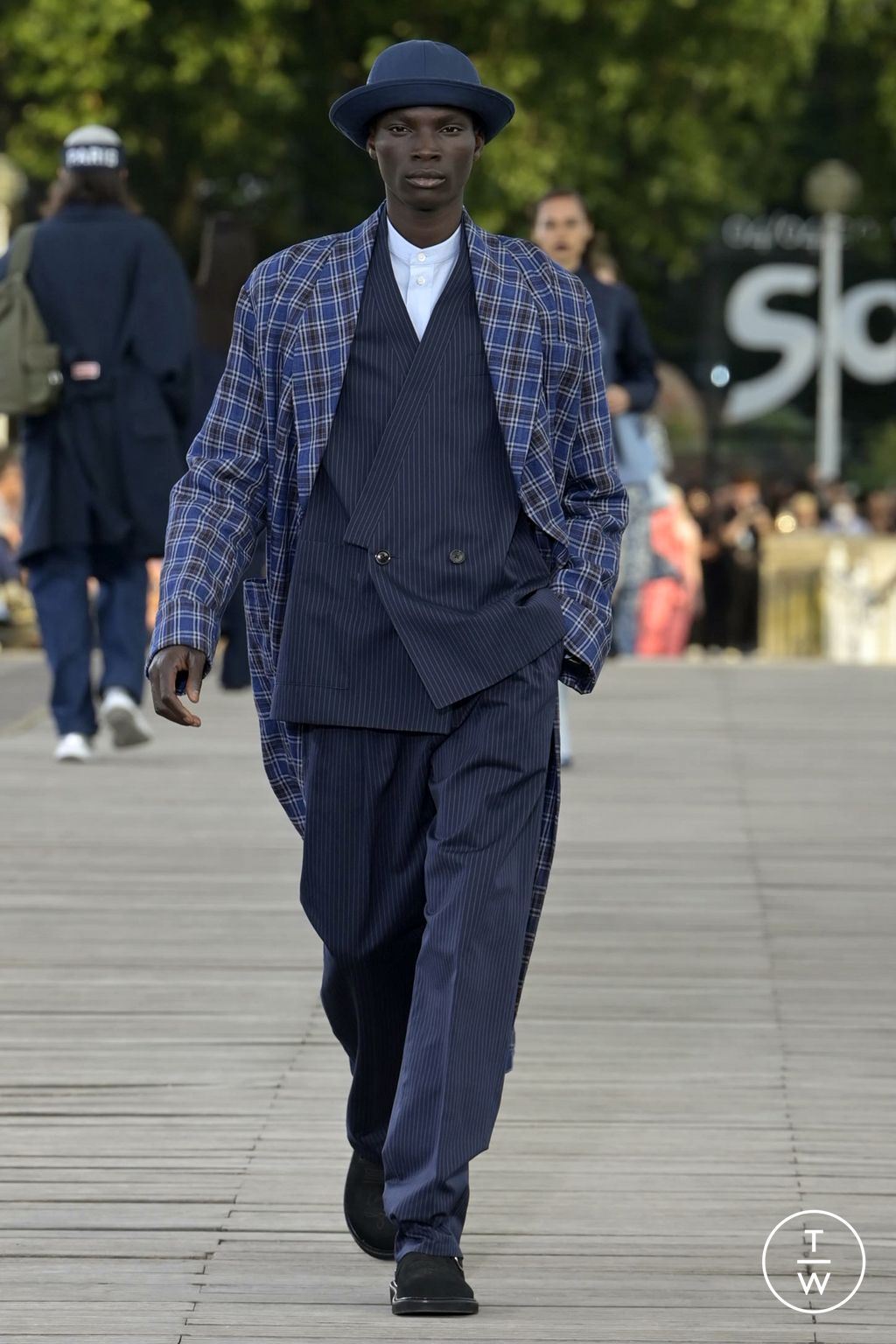 Fashion Week Paris Spring/Summer 2024 look 4 from the Kenzo collection 男装