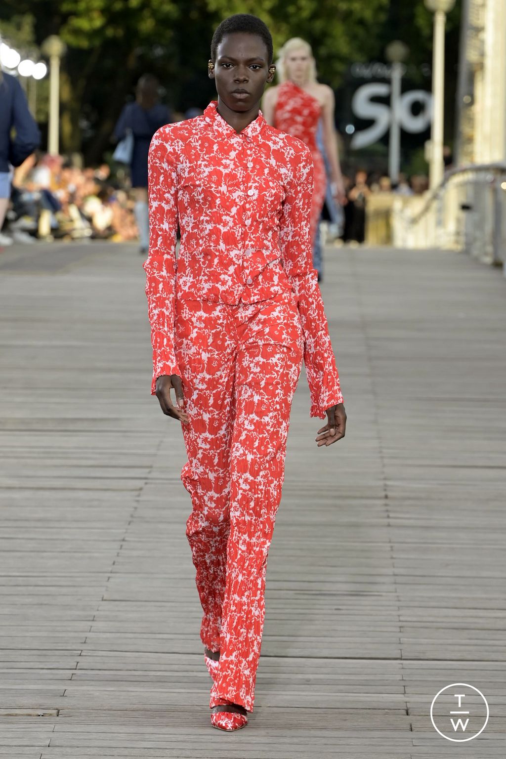 Fashion Week Paris Spring/Summer 2024 look 8 from the Kenzo collection menswear