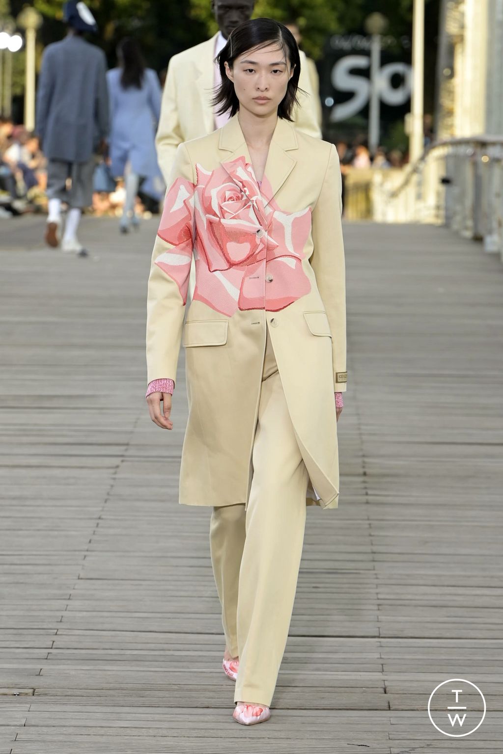 Fashion Week Paris Spring/Summer 2024 look 16 de la collection Kenzo menswear