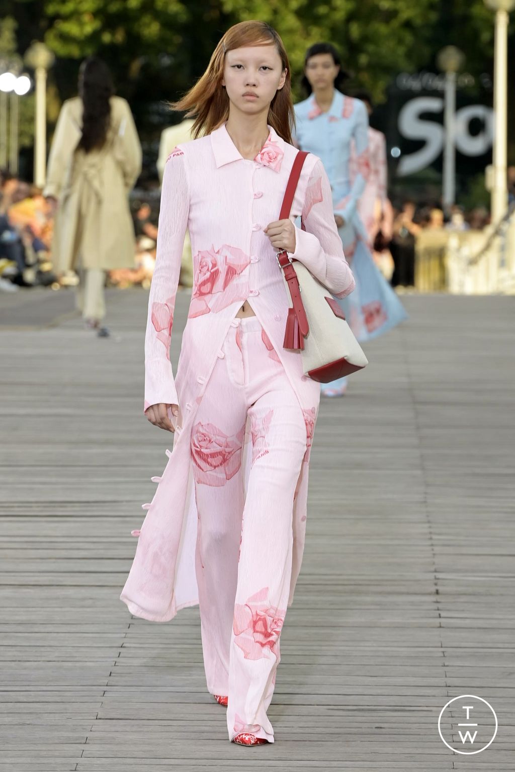 Fashion Week Paris Spring/Summer 2024 look 21 from the Kenzo collection 男装