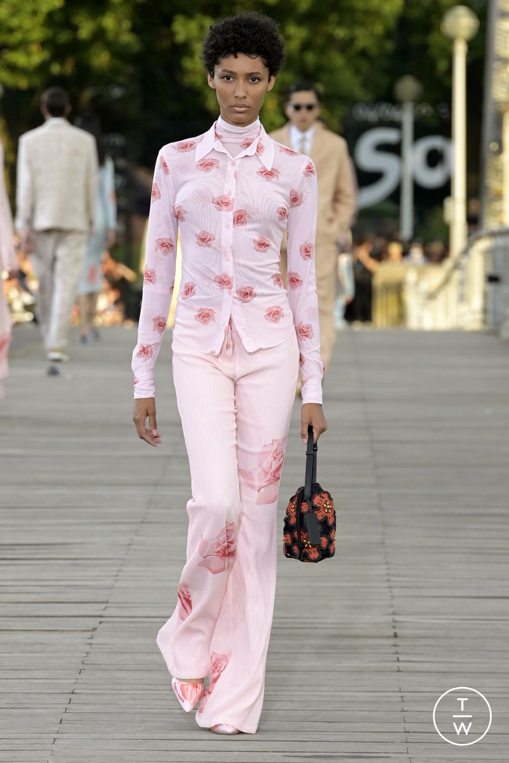 Fashion Week Paris Spring/Summer 2024 look 23 from the Kenzo collection menswear
