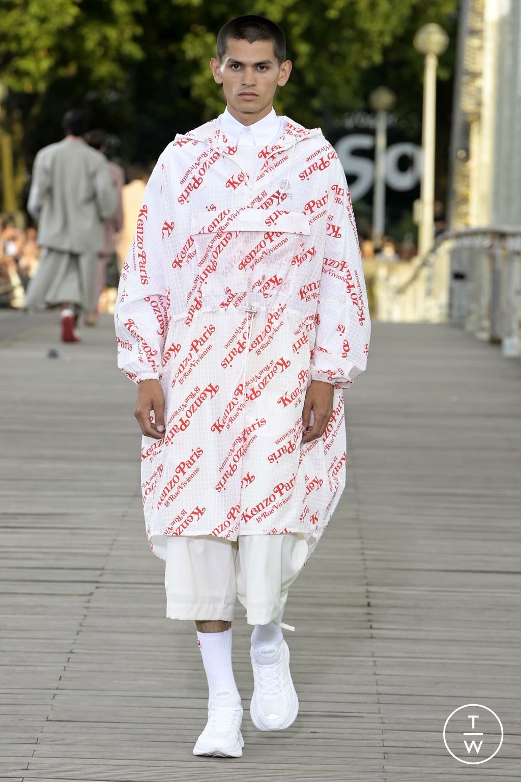 Fashion Week Paris Spring/Summer 2024 look 30 from the Kenzo collection menswear