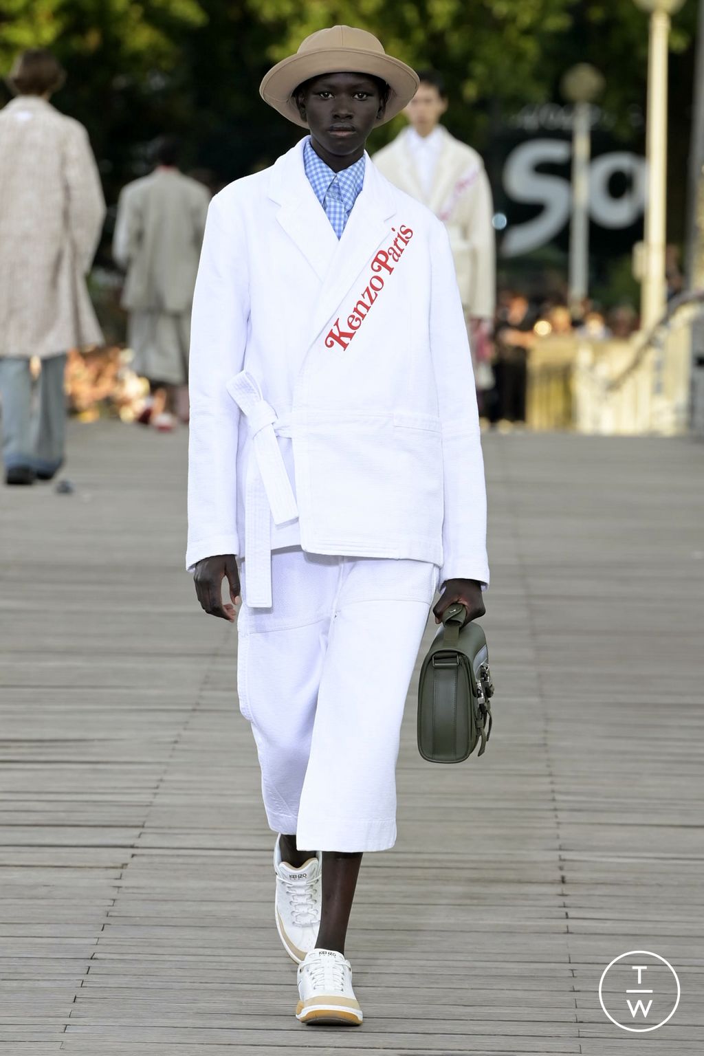 Fashion Week Paris Spring/Summer 2024 look 31 from the Kenzo collection menswear
