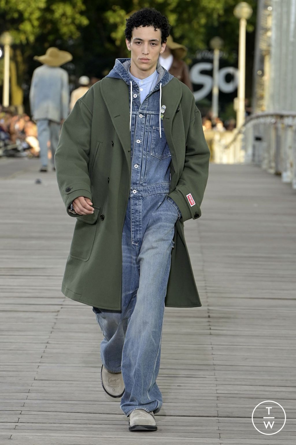 Fashion Week Paris Spring/Summer 2024 look 43 from the Kenzo collection menswear
