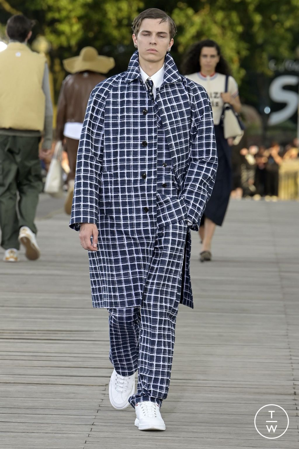 Fashion Week Paris Spring/Summer 2024 look 47 from the Kenzo collection menswear