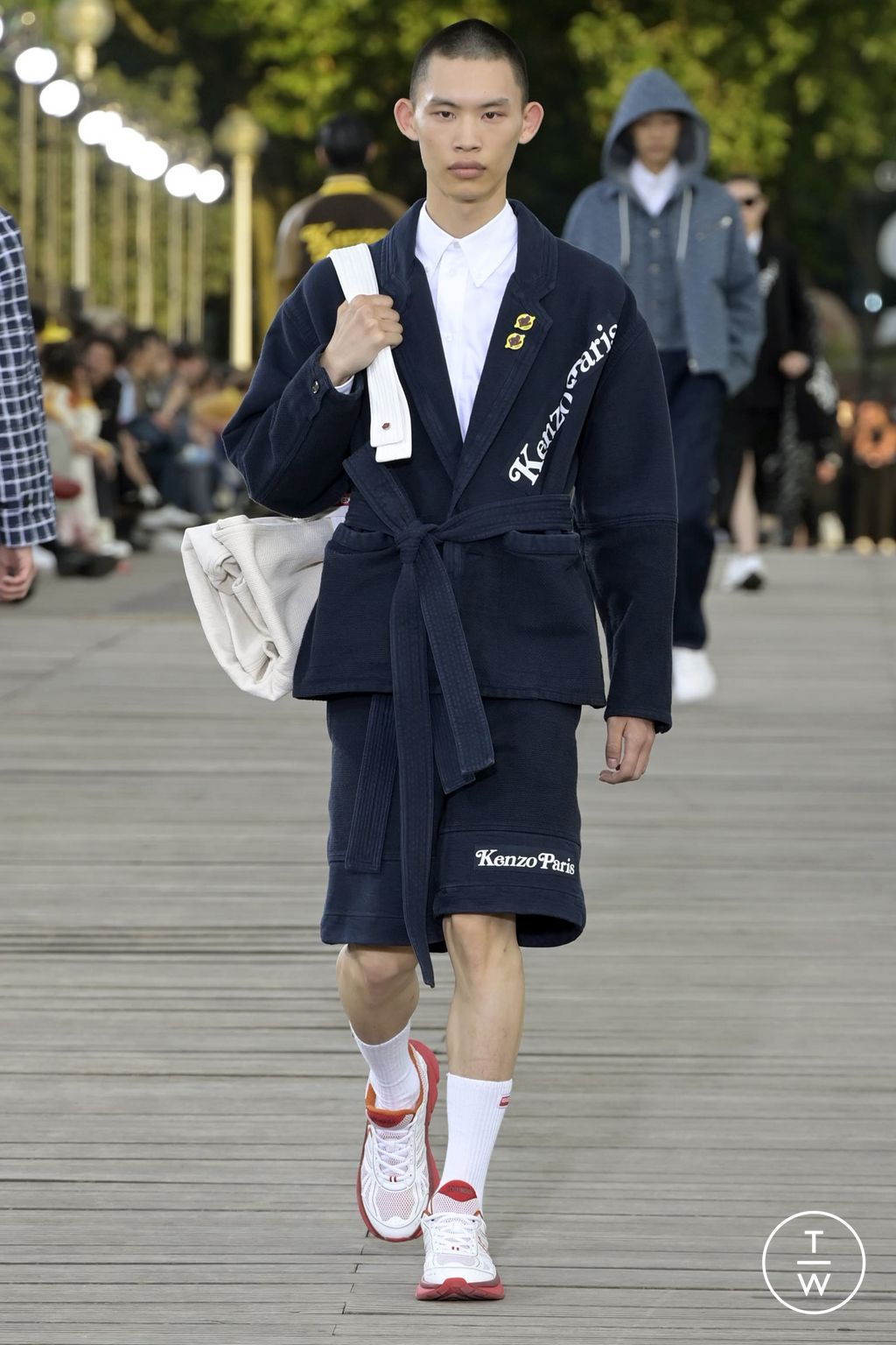 Fashion Week Paris Spring/Summer 2024 look 49 from the Kenzo collection menswear