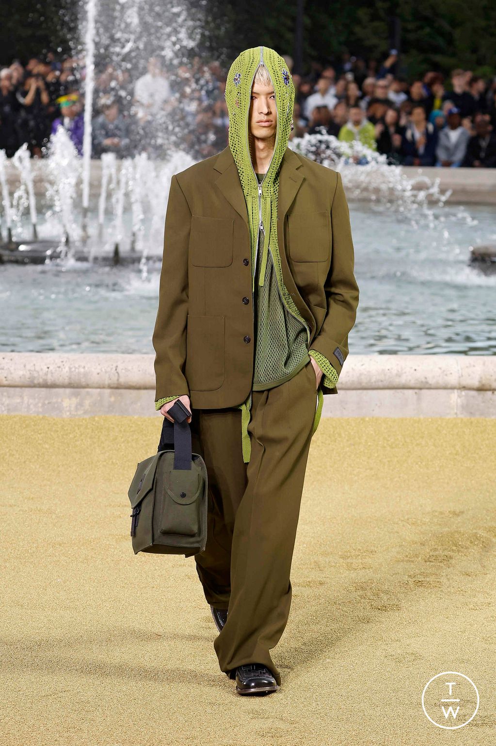 Fashion Week Paris Spring-Summer 2025 look 4 from the Kenzo collection menswear