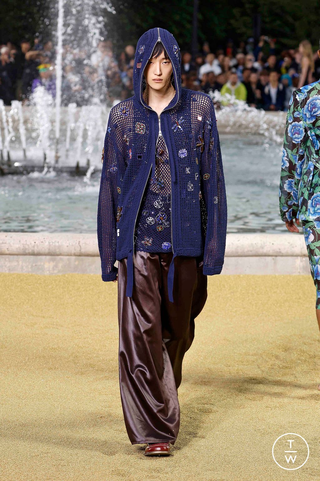 Fashion Week Paris Spring-Summer 2025 look 26 from the Kenzo collection menswear