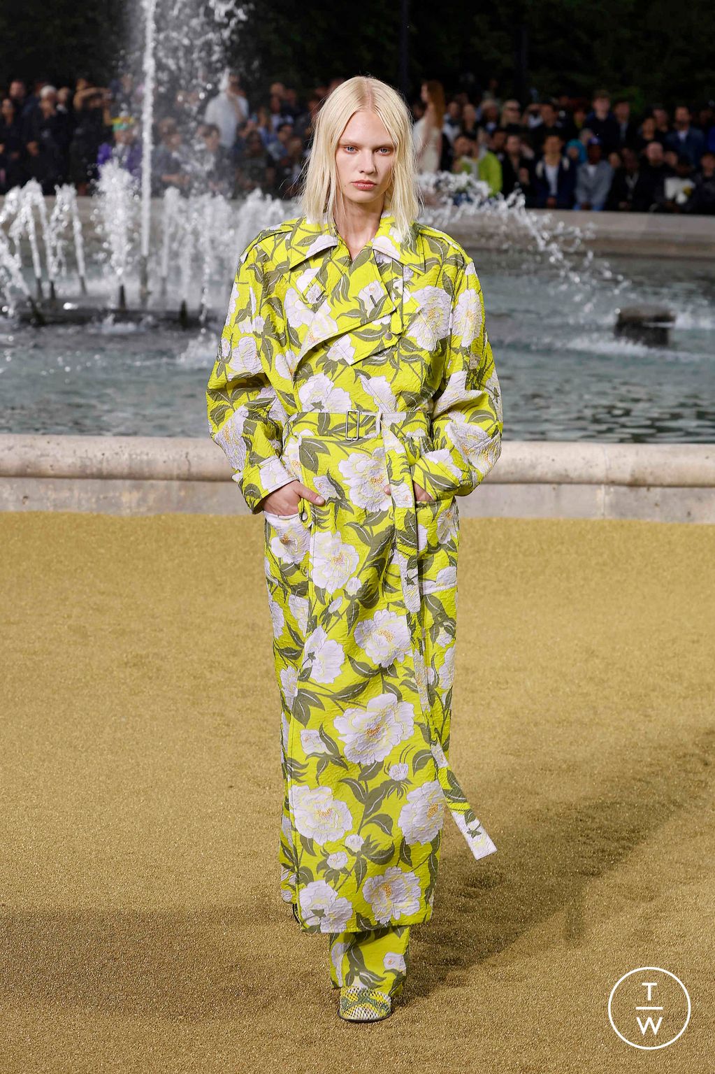 Fashion Week Paris Spring-Summer 2025 look 42 de la collection Kenzo menswear