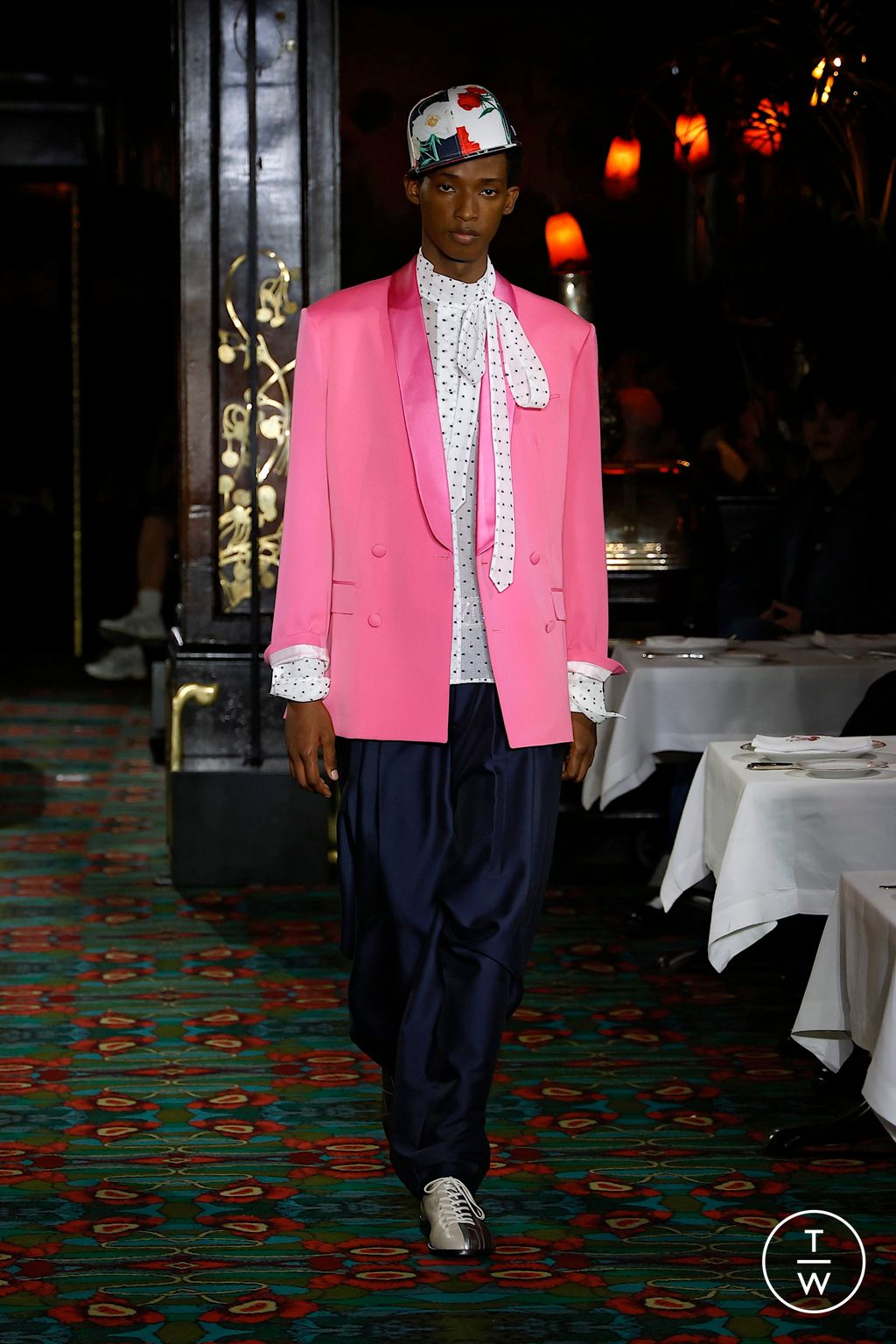 Fashion Week Paris Spring/Summer 2026 look 2 de la collection Kenzo menswear