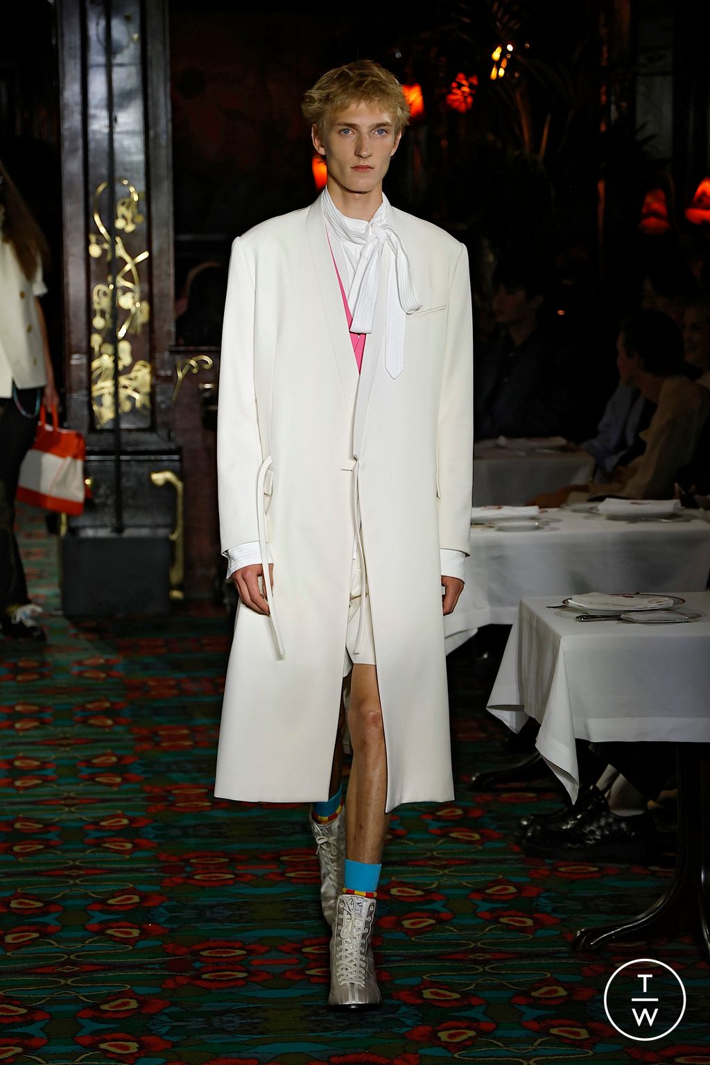 Fashion Week Paris Spring/Summer 2026 look 15 de la collection Kenzo menswear