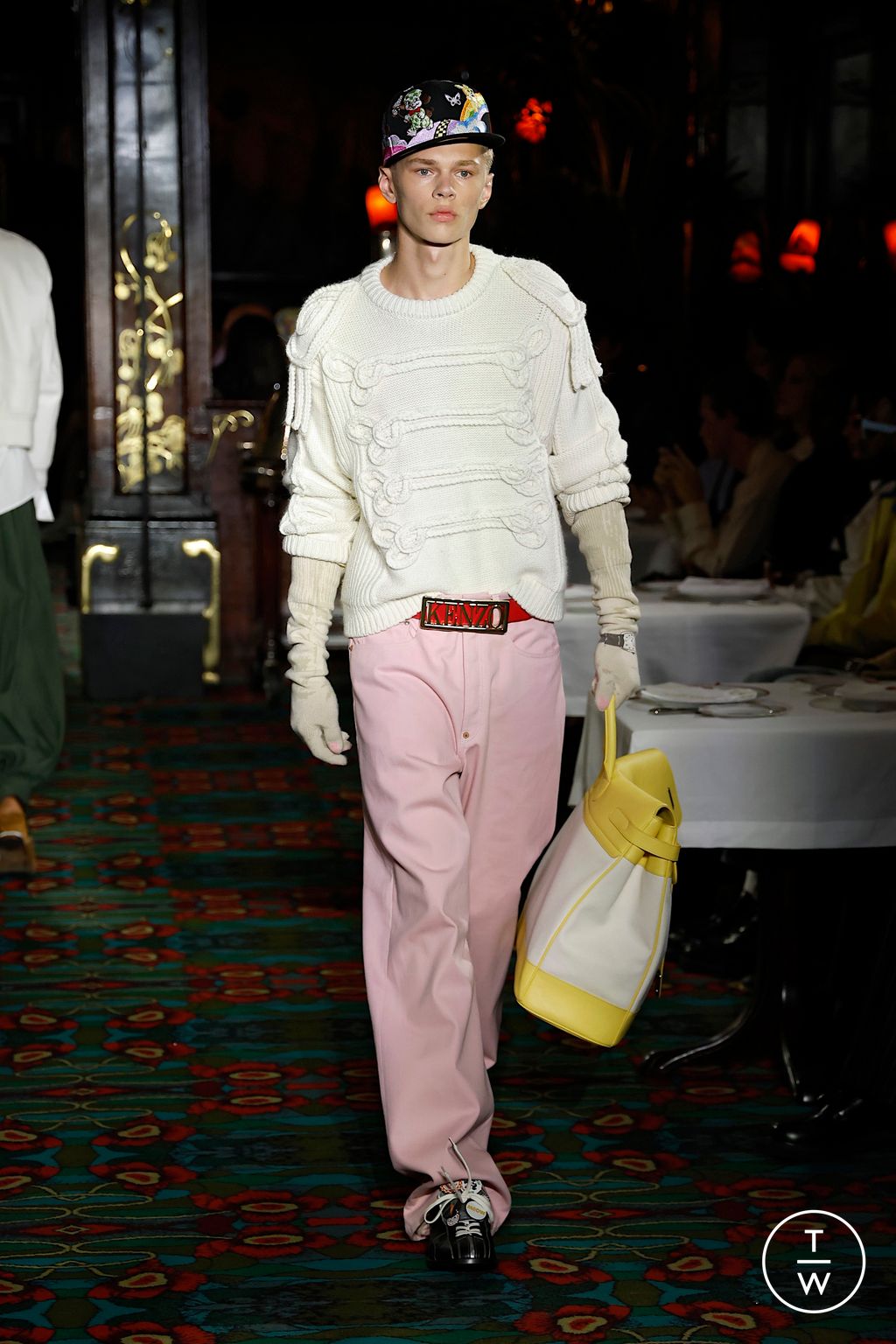 Fashion Week Paris Spring/Summer 2026 look 27 de la collection Kenzo menswear