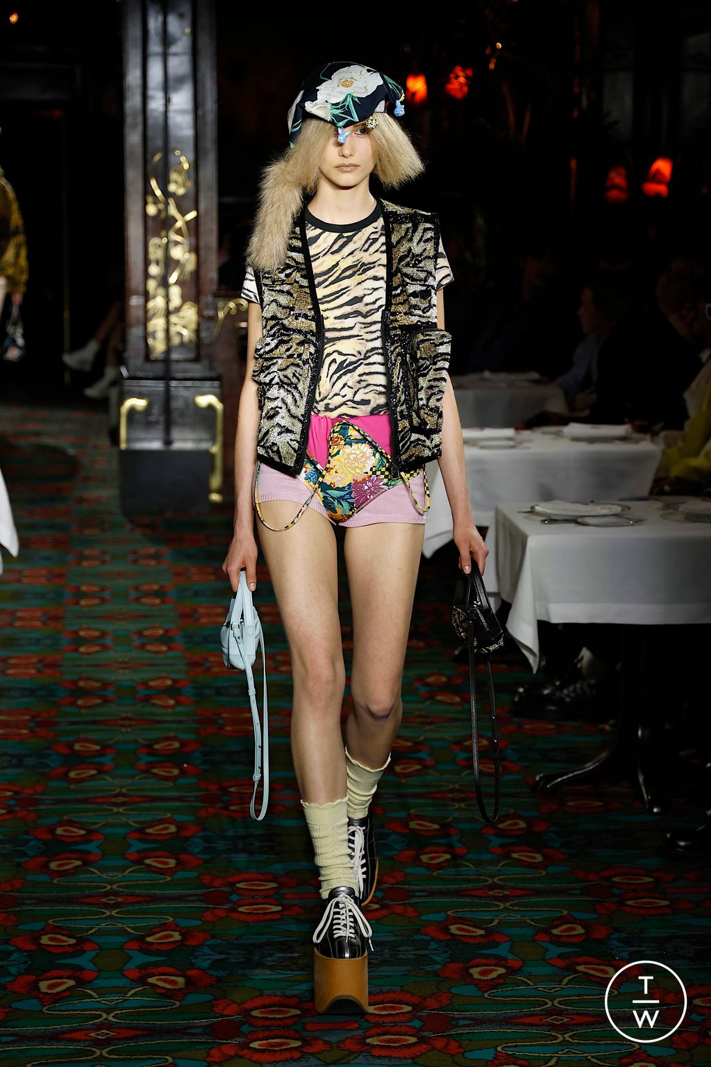 Fashion Week Paris Spring/Summer 2026 look 49 from the Kenzo collection menswear