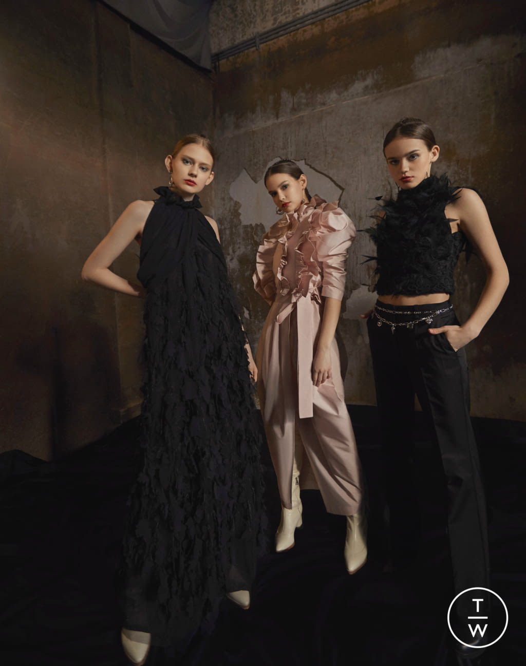 Fashion Week Paris Fall/Winter 2021 look 3 from the Shiatzy Chen collection womenswear