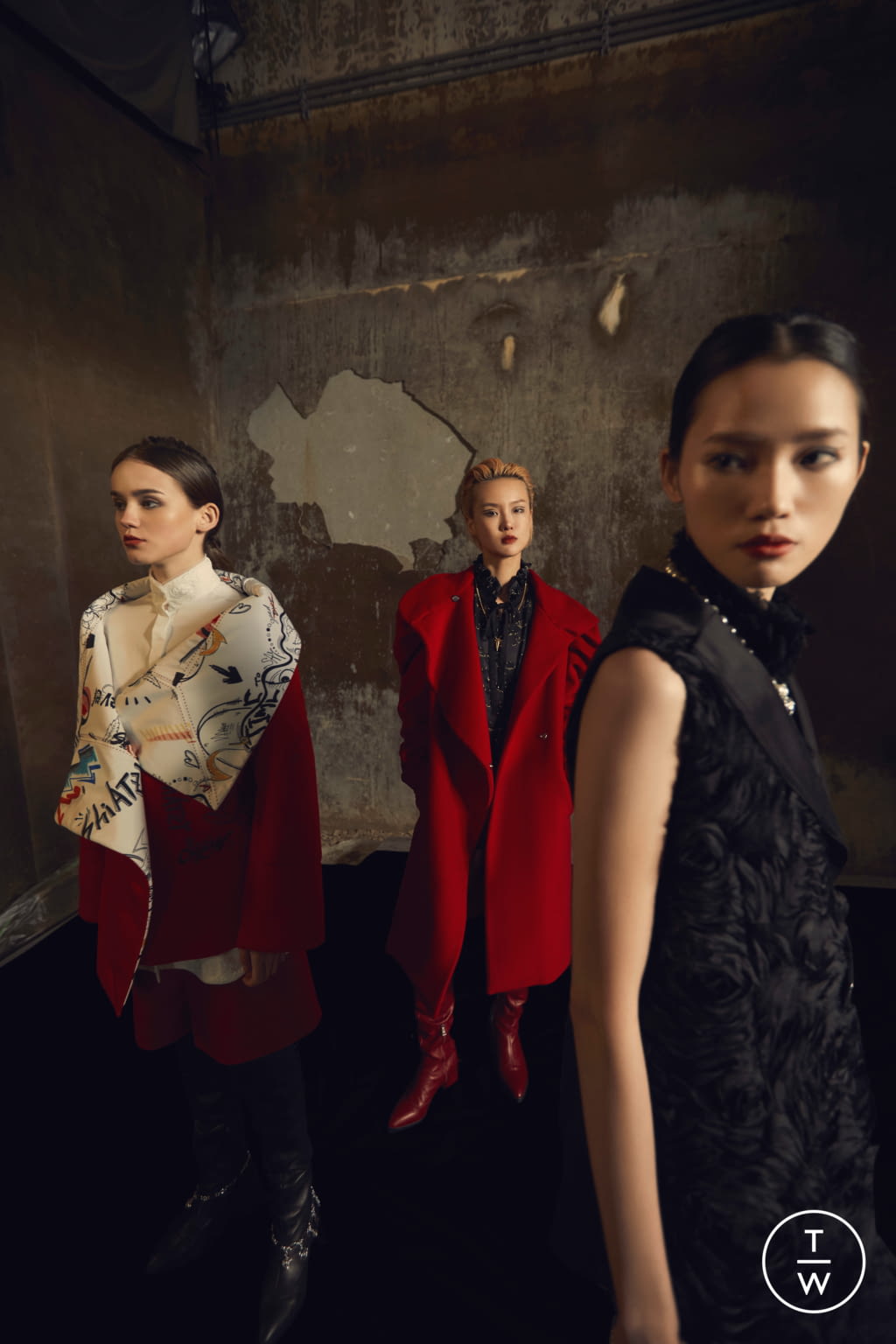 Fashion Week Paris Fall/Winter 2021 look 5 from the Shiatzy Chen collection womenswear
