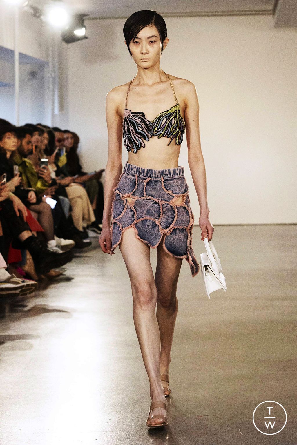 Fashion Week New York Fall/Winter 2023 look 21 de la collection KGL womenswear