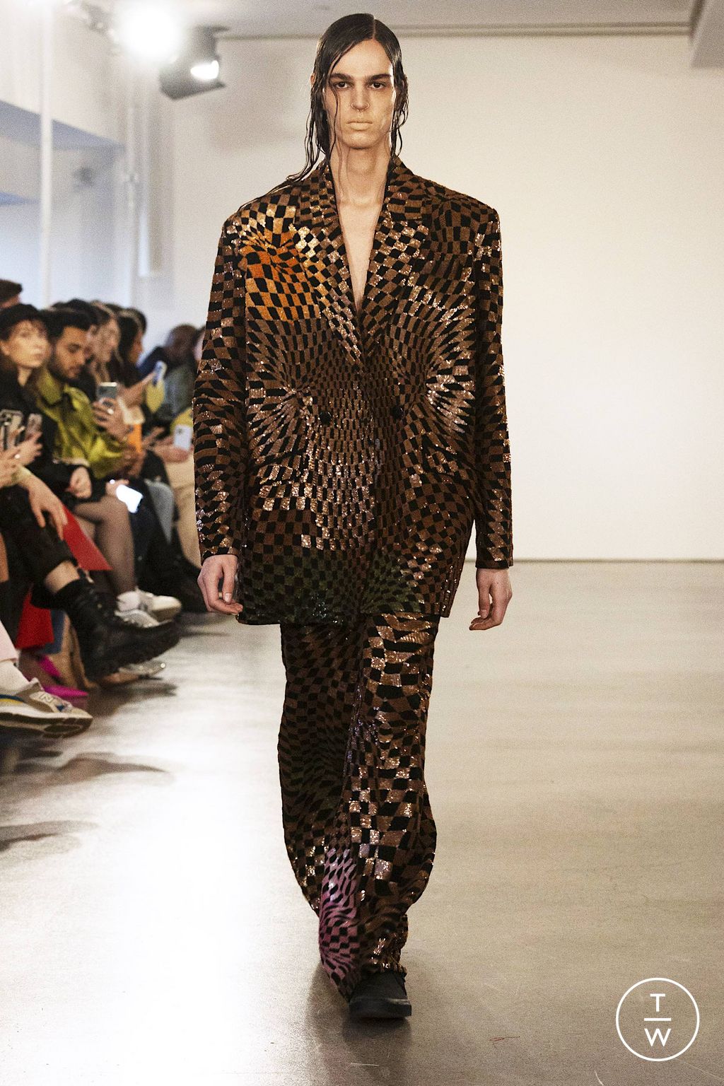 Fashion Week New York Fall/Winter 2023 look 25 from the KGL collection womenswear