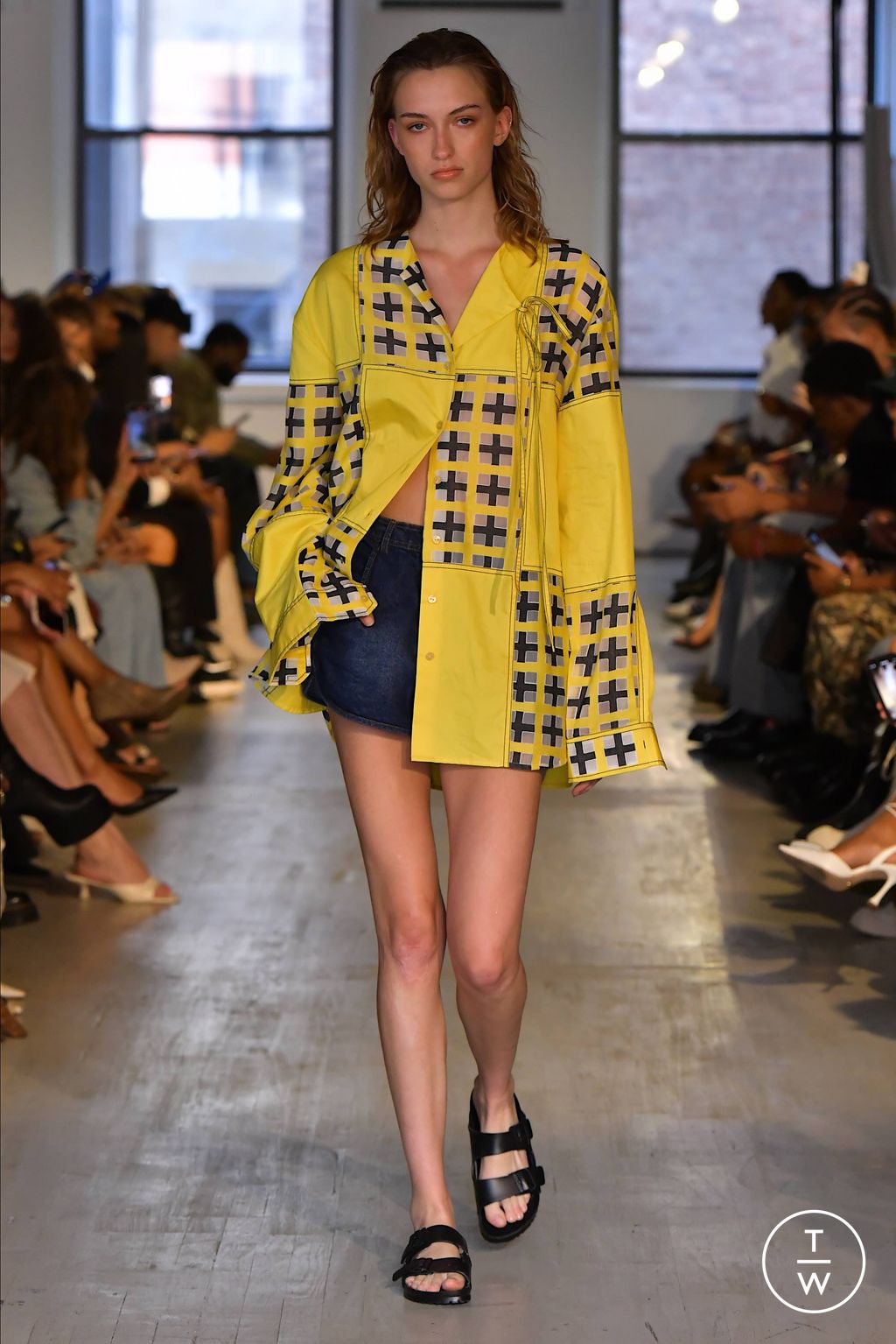 Fashion Week New York Spring/Summer 2024 look 15 from the KGL collection 女装