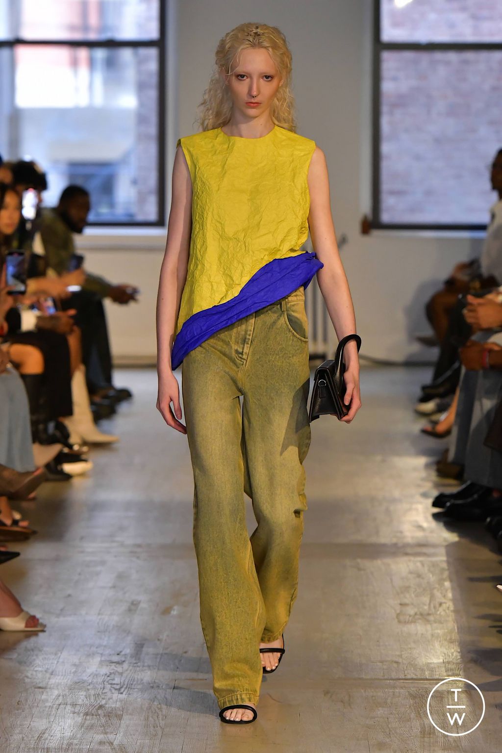 Fashion Week New York Spring/Summer 2024 look 18 from the KGL collection 女装