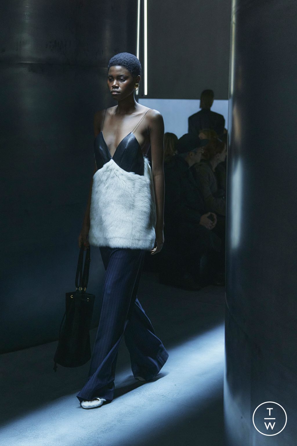 Fashion Week New York Fall/Winter 2023 look 12 de la collection Khaite womenswear