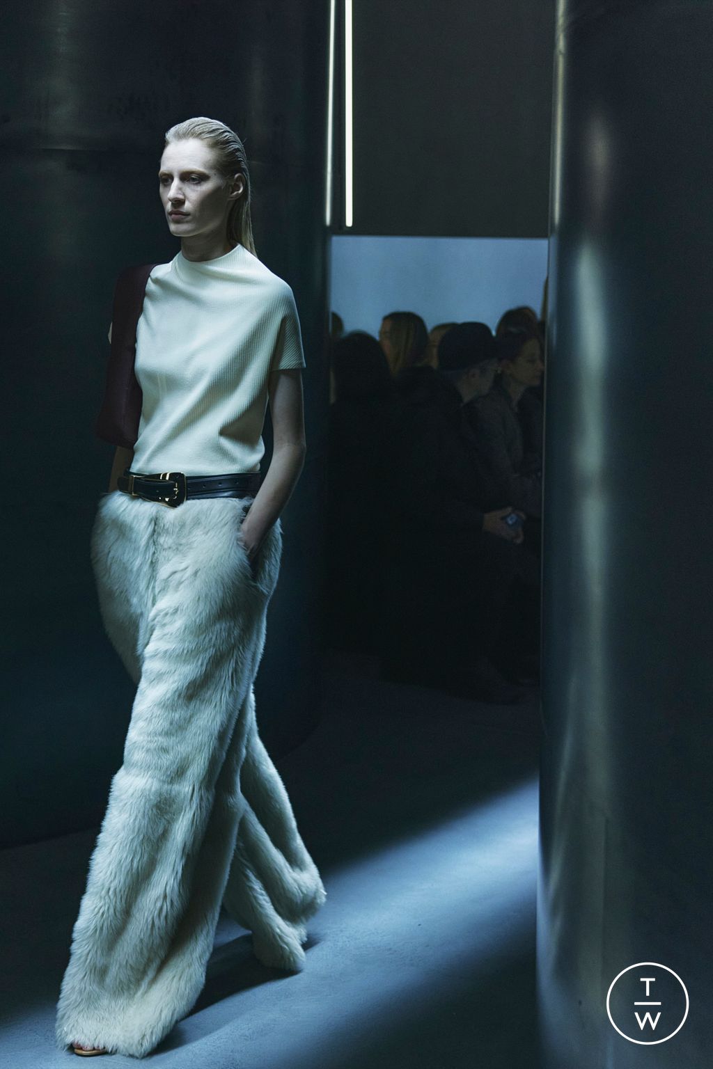 Fashion Week New York Fall/Winter 2023 look 23 de la collection Khaite womenswear