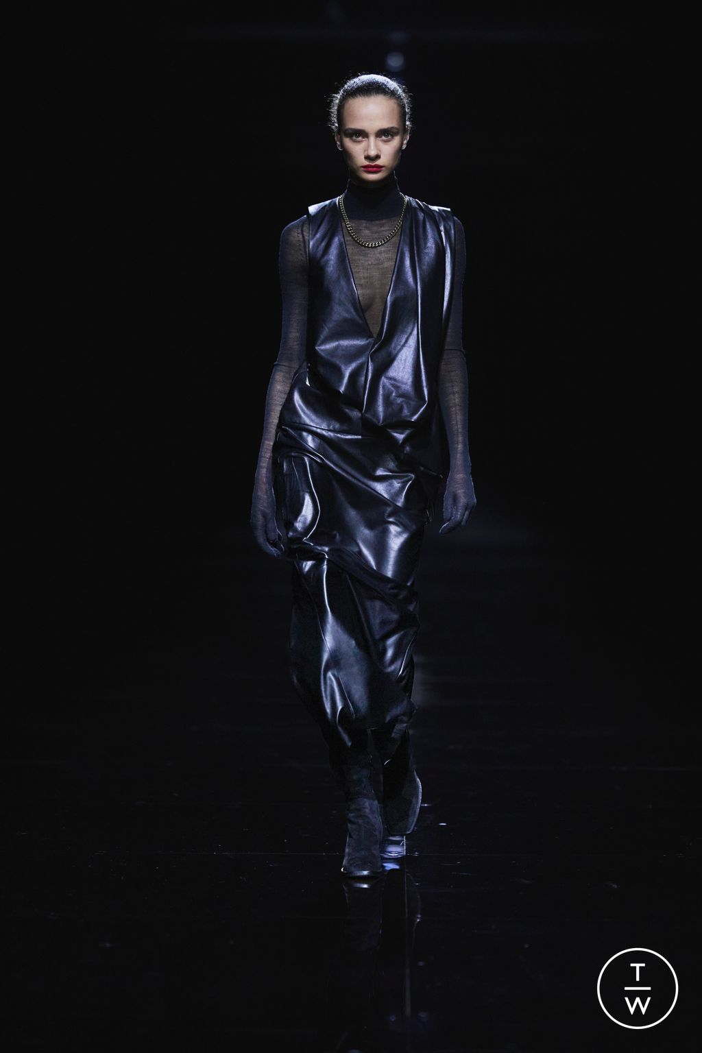 Fashion Week New York Fall/Winter 2024 look 2 de la collection Khaite womenswear