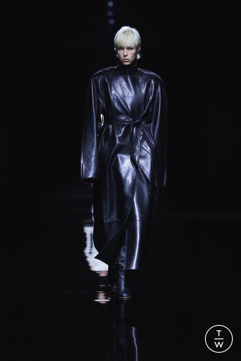 Fashion Week New York Fall/Winter 2024 look 4 from the Khaite collection 女装