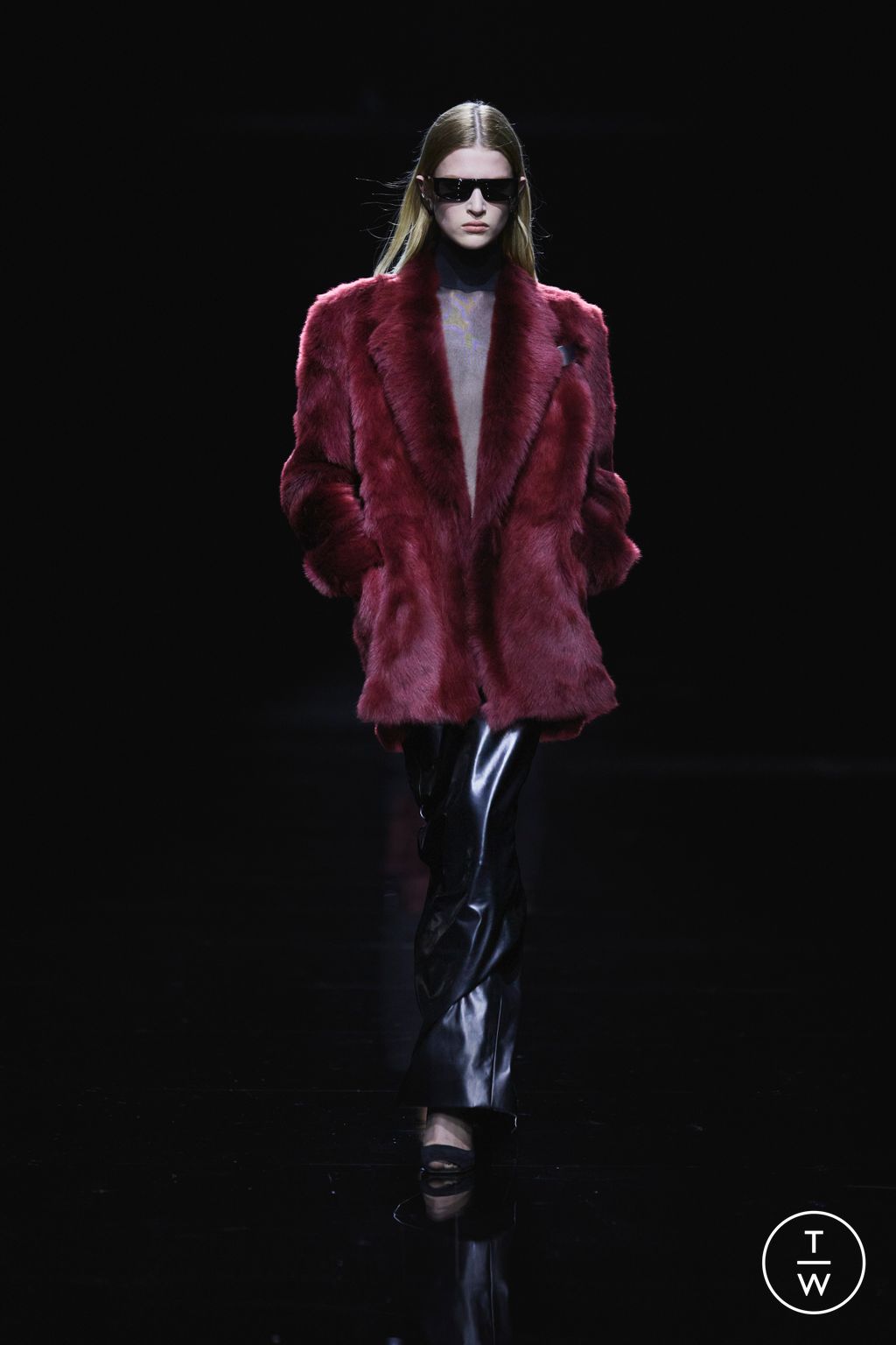 Fashion Week New York Fall/Winter 2024 look 17 de la collection Khaite womenswear