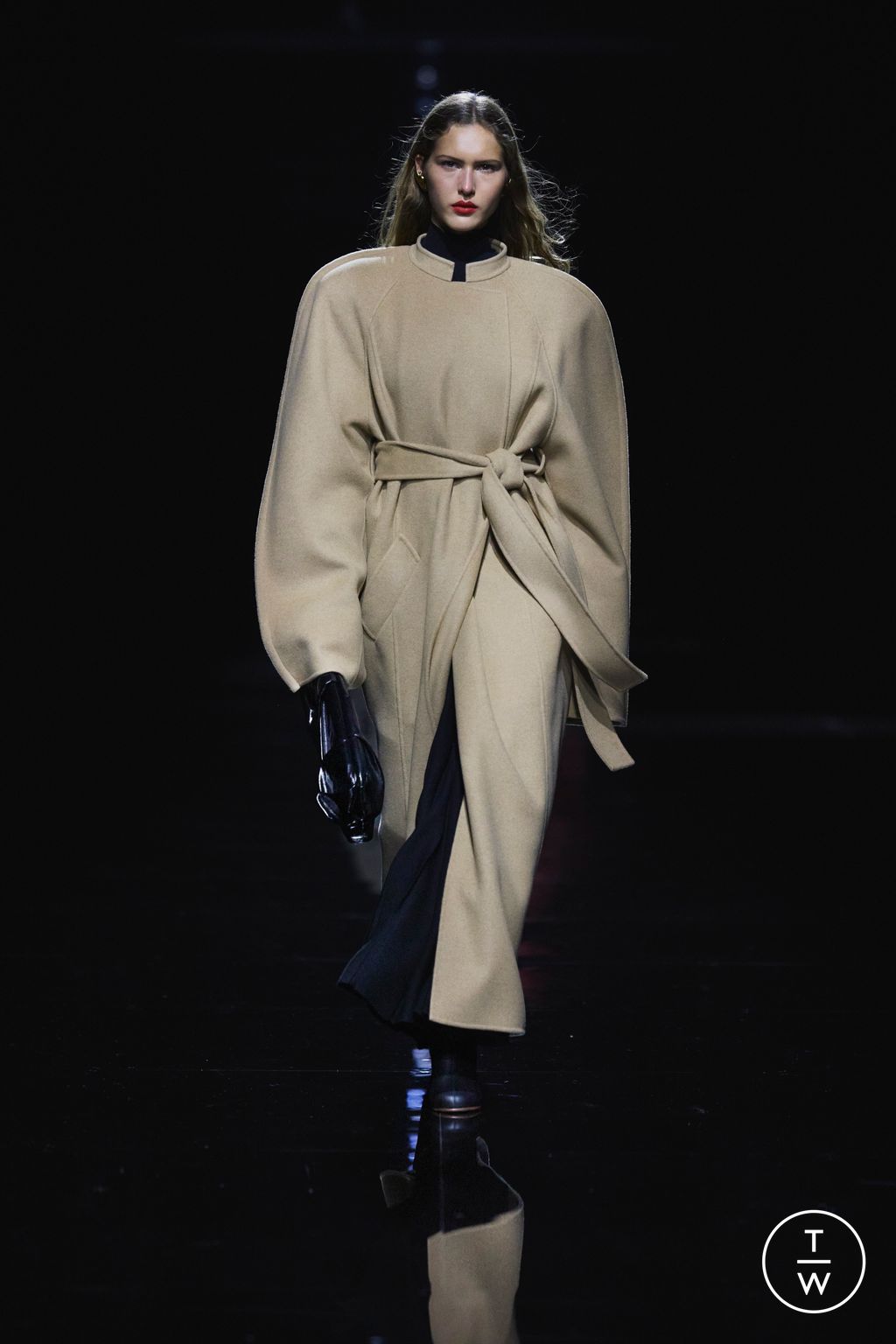 Fashion Week New York Fall/Winter 2024 look 26 de la collection Khaite womenswear