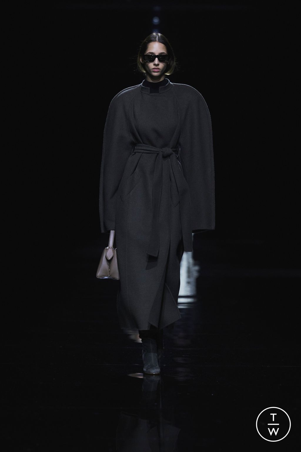 Fashion Week New York Fall/Winter 2024 look 29 de la collection Khaite womenswear