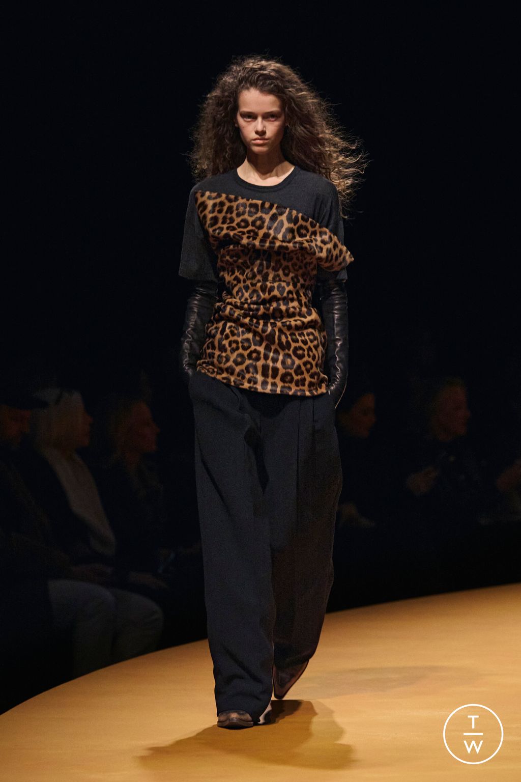 Fashion Week New York Fall/Winter 2025 look 32 from the Khaite collection womenswear