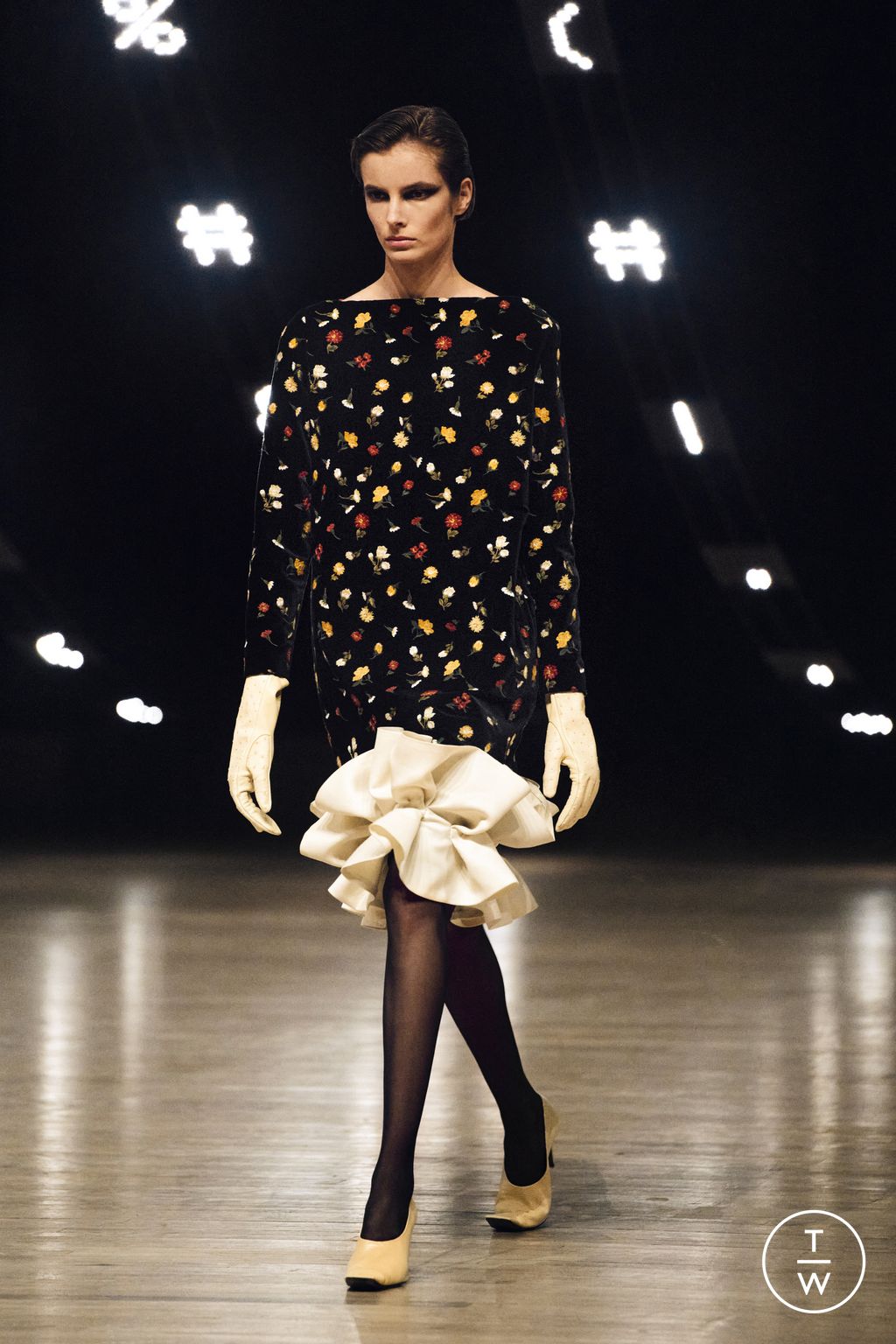 Fashion Week New York Fall/Winter 2026 look 41 de la collection Khaite womenswear