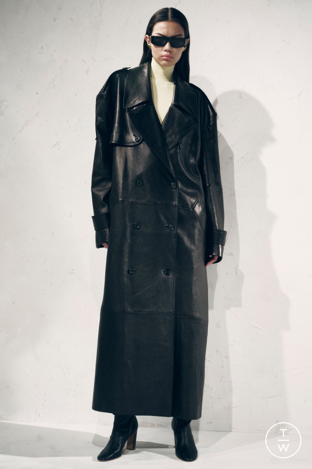 Fashion Week New York Pre-Fall 2024 look 6 from the Khaite collection 女装