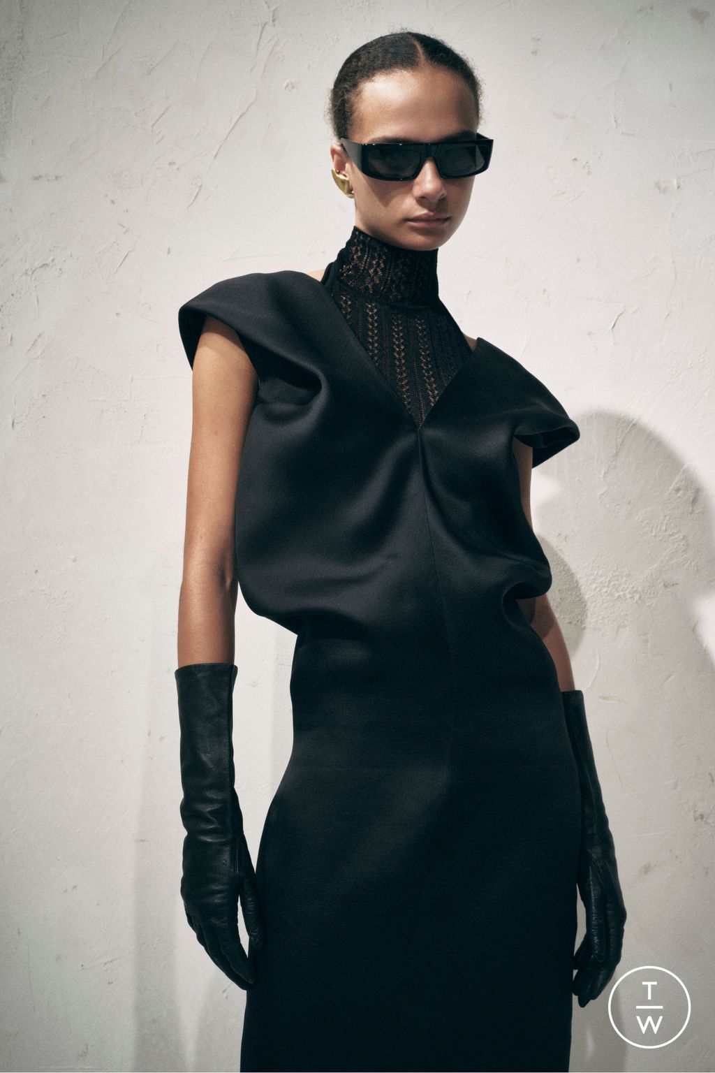 Fashion Week New York Pre-Fall 2024 look 13 from the Khaite collection womenswear